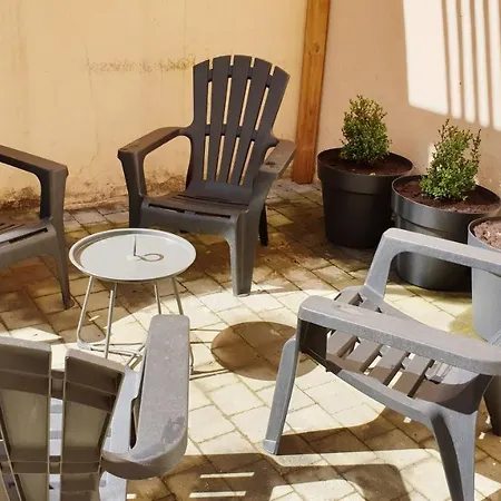 Le Patio Belle Maison En Plein Centre Ville, Avec Grande Terrasse Au Calme * Bastogne