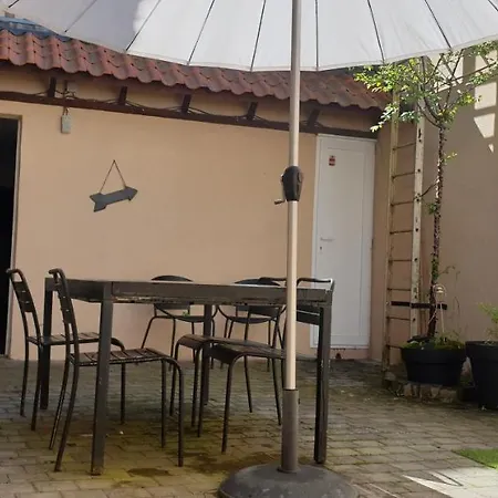 Le Patio Belle Maison En Plein Centre Ville, Avec Grande Terrasse Au Calme Bastogne